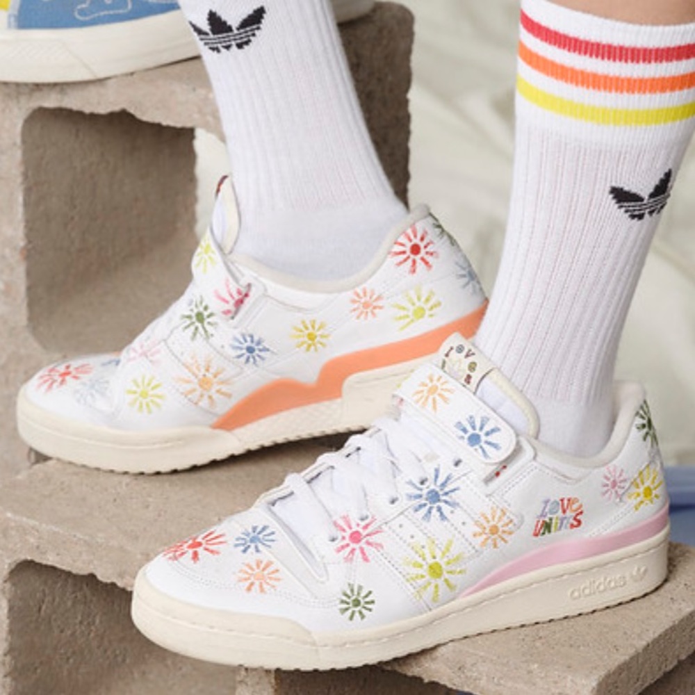 adidas Originals Low Pride Forum Love Win Sunburst Sneakers NWT NEW 8 9